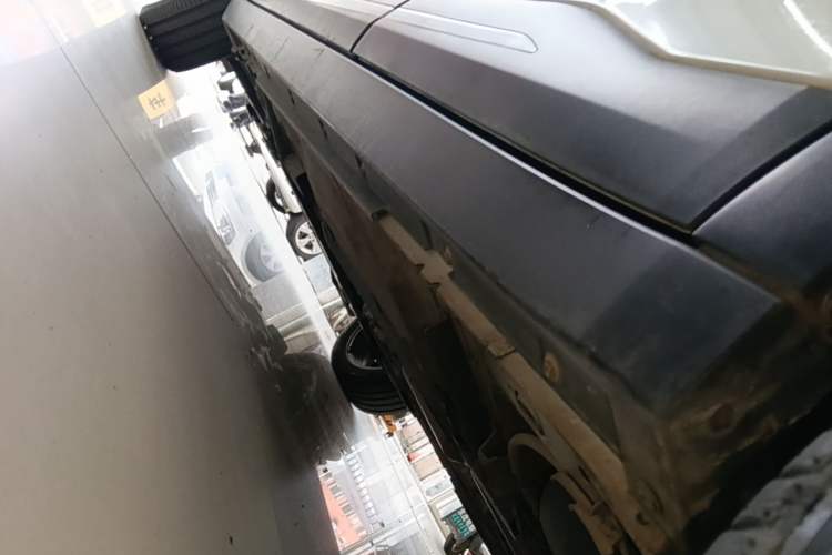 Used Nissan Kicks 2017 1.5L CVT Cool Enjoy Edition Left Side Sill
