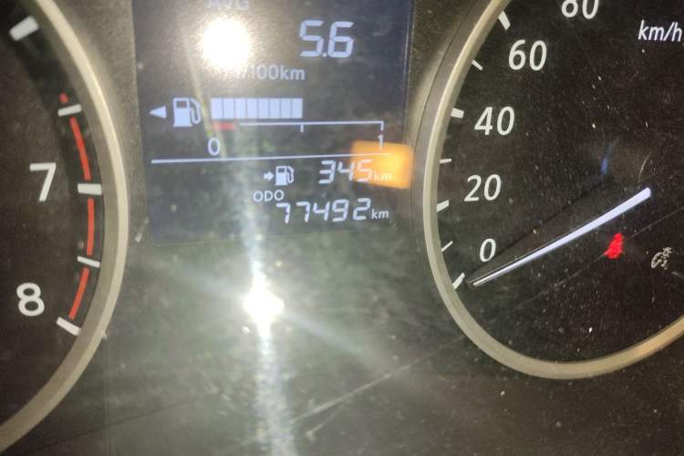 Used Nissan Kicks 2017 1.5L Manual Cool Dynamic Edition Odometer Close Up
