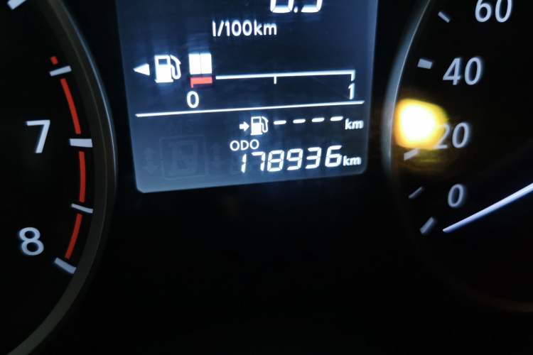 Used Nissan Kicks 2017 1.5L Manual Cool Dynamic Edition Odometer Close Up