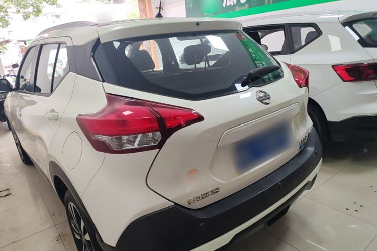 Used Nissan Kicks 2017 1.5L CVT Cool Enjoy Edition Rear Left 45 Deg