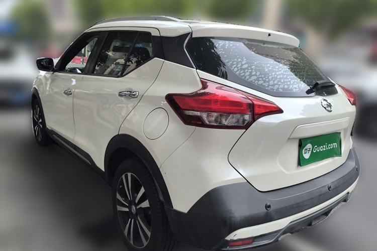 Used Nissan Kicks 2017 1.5L CVT Smart Drive Edition Rear Left 45 Deg