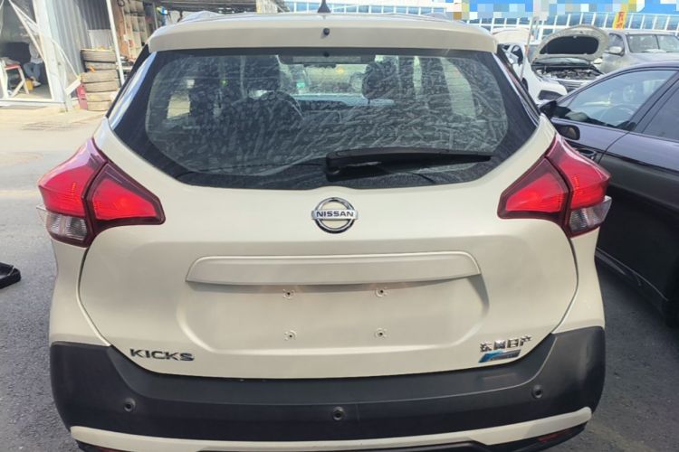 Used Nissan Kicks 2017 1.5L CVT Smart Drive Edition Rear