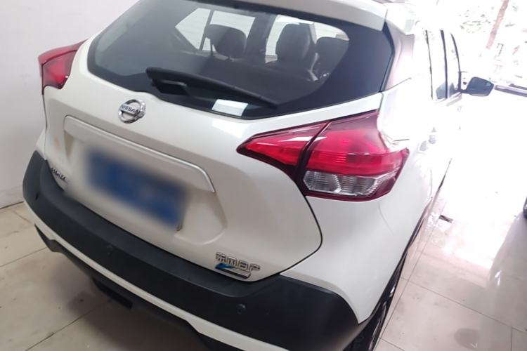 Used Nissan Kicks 2017 1.5L CVT Cool Enjoy Edition Rear Right 45 Deg