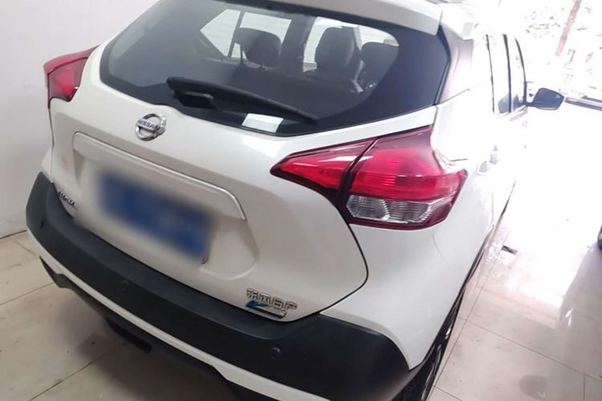 Used Nissan Kicks 2017 1.5L CVT Cool Enjoy Edition Rear Right 45 Deg
