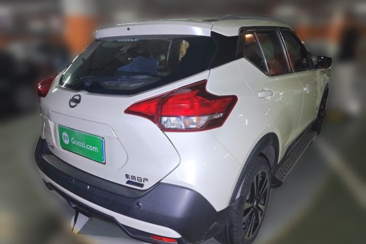 Used Nissan Kicks 2017 1.5L CVT Cool Enjoy Edition Rear Right 45 Deg