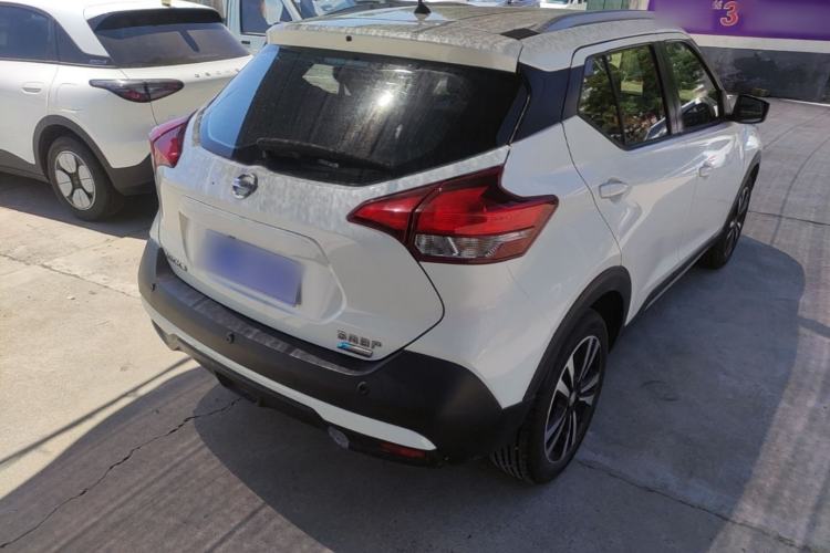 Used Nissan Kicks 2017 1.5L CVT Cool Enjoy Edition Rear Right 45 Deg