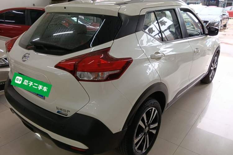 Used Nissan Kicks 2017 1.5L CVT Cool Enjoy Edition Rear Right 45 Deg