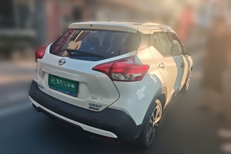 Used Nissan Kicks 2017 1.5L CVT Cool Enjoy Edition Rear Right 45 Deg