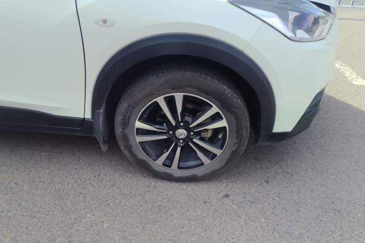 Used Nissan Kicks 2017 1.5L Manual Cool Dynamic Edition Right Front Wheel Hub