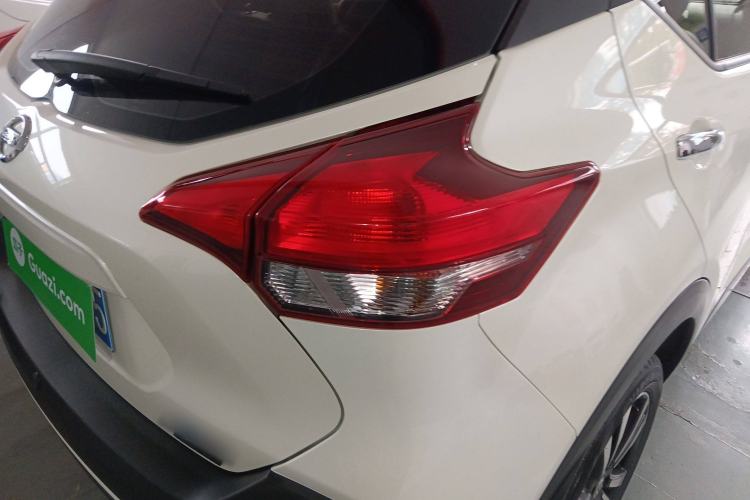Used Nissan Kicks 2017 1.5L CVT Smart Edition Right Rear Taillight