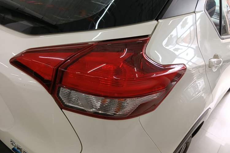 Used Nissan Kicks 2017 1.5L CVT Cool Enjoy Edition Right Rear Taillight