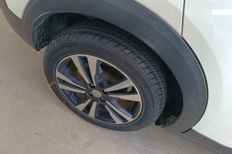 Used Nissan Kicks 2017 1.5L CVT Smart Drive Edition Right Rear Wheel Hub