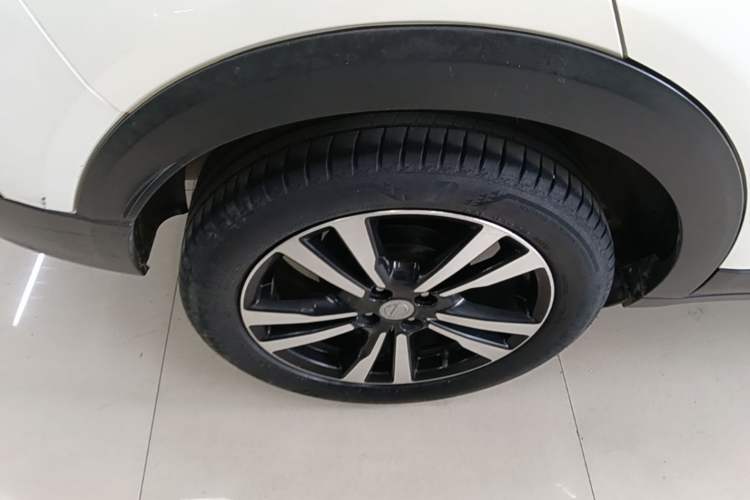 Used Nissan Kicks 2017 1.5L CVT Cool Enjoy Edition Right Rear Wheel Hub