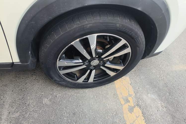 Used Nissan Kicks 2017 1.5L CVT Smart Drive Edition Right Rear Wheel Hub
