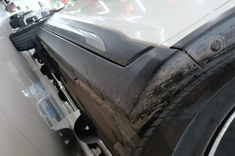 Used Nissan Kicks 2017 1.5L CVT Cool Enjoy Edition Right Side Sill