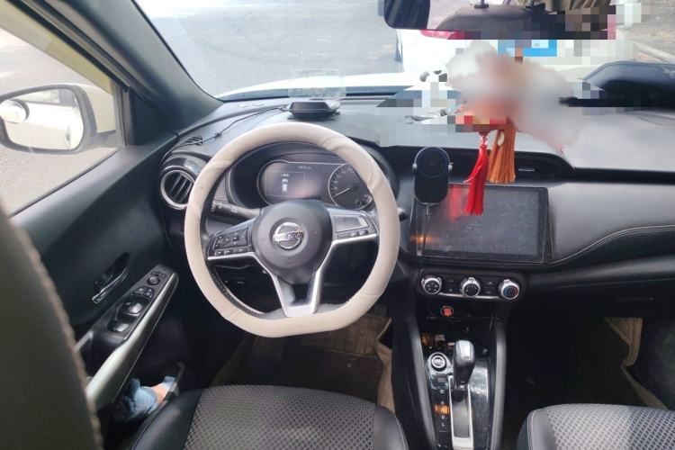 Used Nissan Kicks 2017 1.5L CVT Smart Drive Edition Steering Wheel