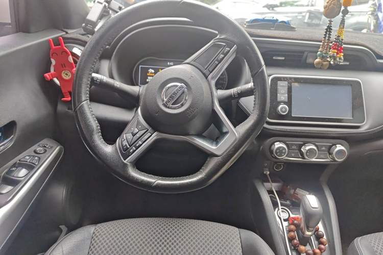 Used Nissan Kicks 2017 1.5L CVT Smart Drive Edition Steering Wheel