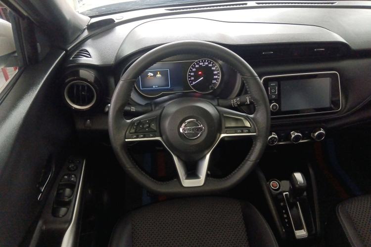 Used Nissan Kicks 2017 1.5L CVT Smart Edition Steering Wheel