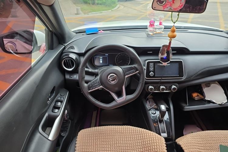 Used Nissan Kicks 2017 1.5L CVT Smart Drive Edition Steering Wheel