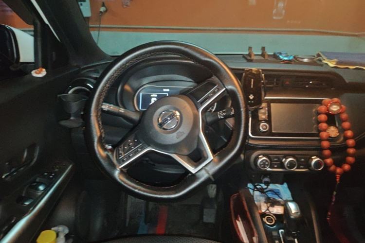 Used Nissan Kicks 2017 1.5L CVT Smart Edition Steering Wheel
