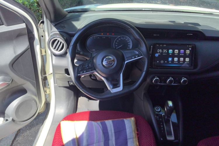 Used Nissan Kicks 2017 1.5L CVT Smart Drive Edition Steering Wheel