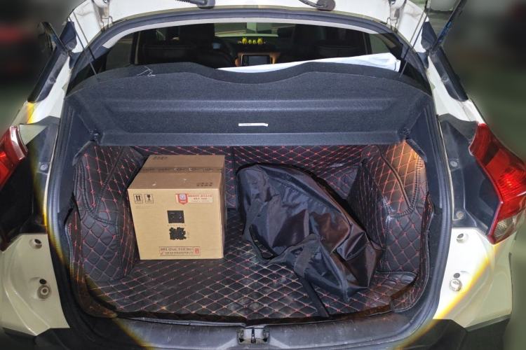 Used Nissan Kicks 2017 1.5L CVT Cool Enjoy Edition Trunk