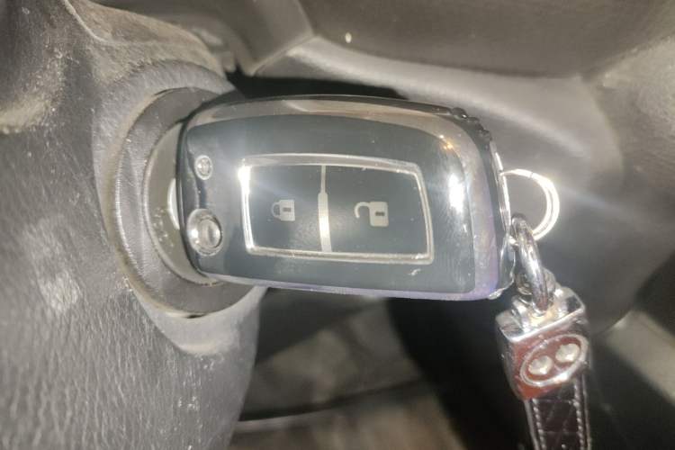 Used Nissan Kicks 2017 1.5L Manual Cool Dynamic Edition Vehicle Key