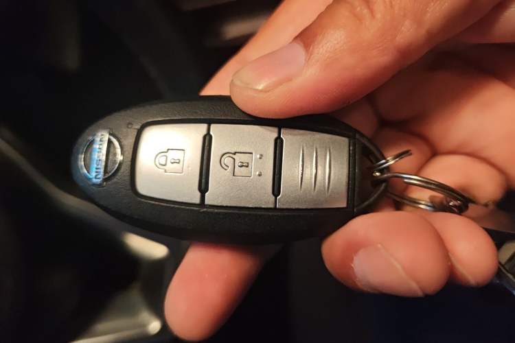 Used Nissan Kicks 2017 1.5L CVT Smart Edition Vehicle Key