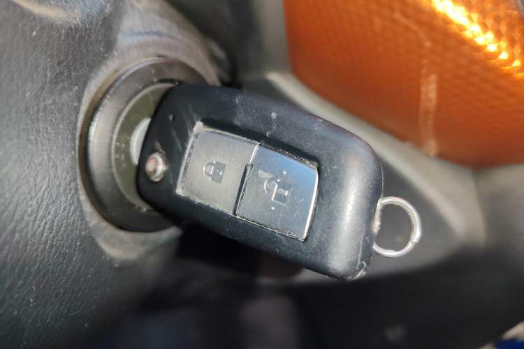 Used Nissan Kicks 2017 1.5L CVT Cool Enjoy Edition Vehicle Key