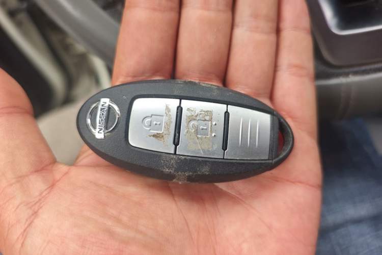 Used Nissan Kicks 2017 1.5L CVT Smart Drive Edition Vehicle Key