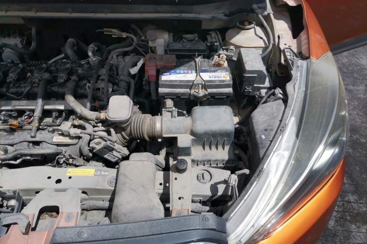 Used Nissan Kicks 2017 1.5L CVT Smart Edition Engine Bay Left