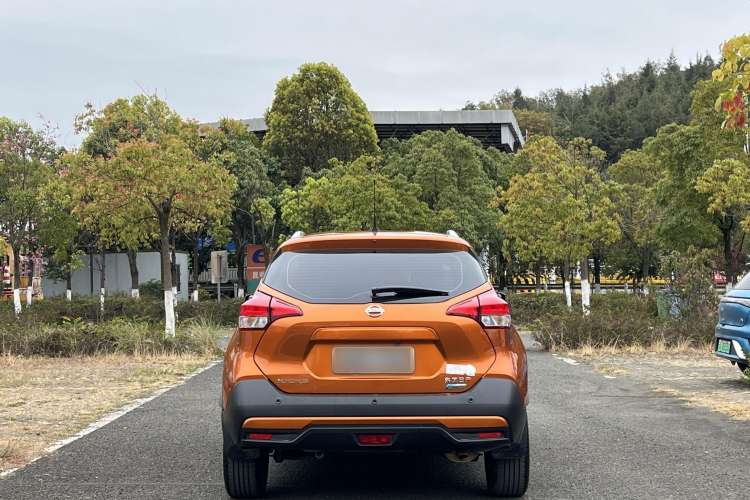 Used Nissan Kicks 2017 1.5L CVT Cool Enjoy Edition Exterior 5