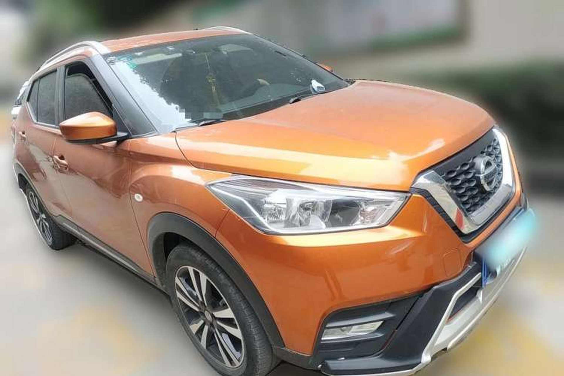 Used Nissan Kicks 2017 1.5L CVT Cool Enjoy Edition Front Right 45 Deg