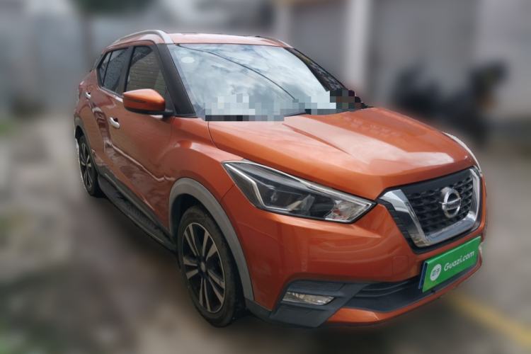 Used Nissan Kicks 2017 1.5L CVT Smart Edition Front Right 45 Deg