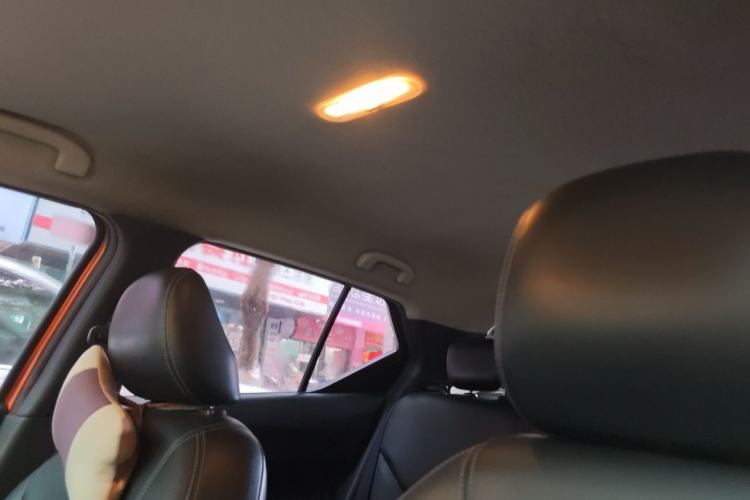 Used Nissan Kicks 2017 1.5L CVT Smart Drive Edition Headliner