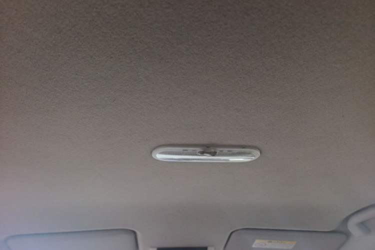 Used Nissan Kicks 2017 1.5L CVT Smart Edition Headliner