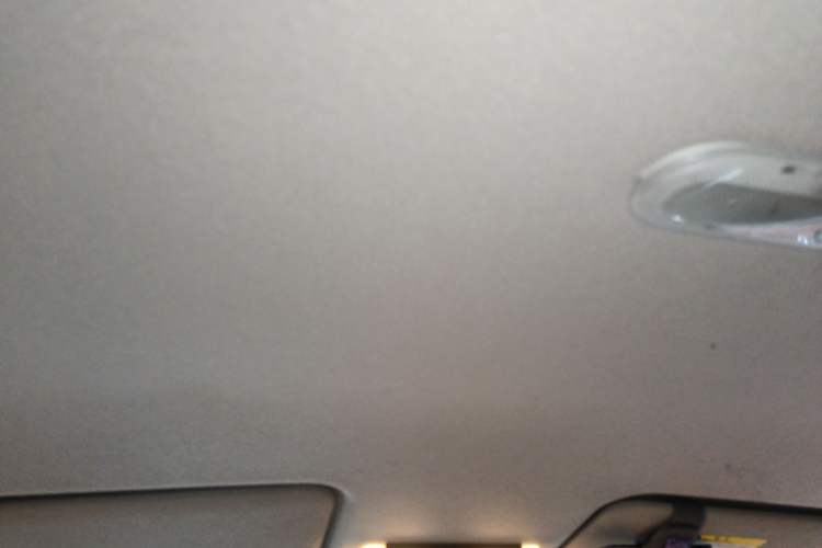 Used Nissan Kicks 2017 1.5L CVT Smart Drive Edition Headliner