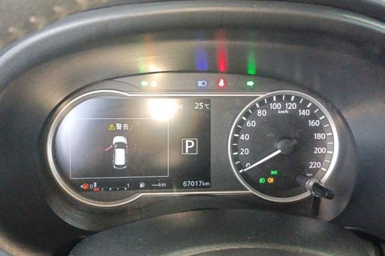 Used Nissan Kicks 2017 1.5L CVT Smart Drive Edition Instrument Cluster