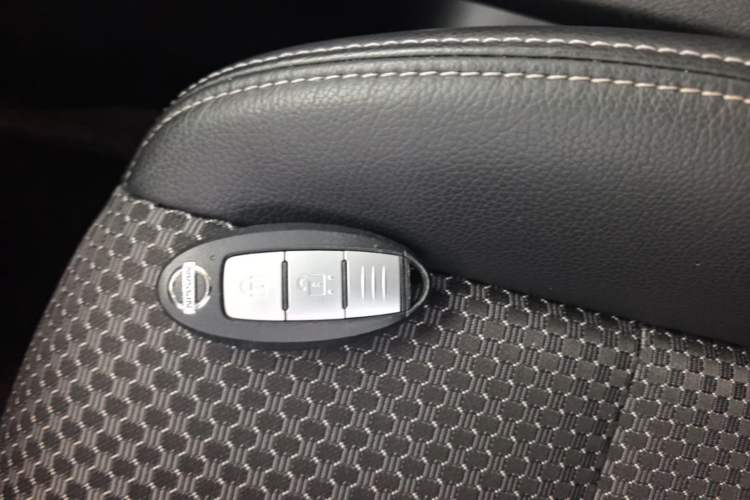 Used Nissan Kicks 2017 1.5L CVT Smart Edition Interior 1