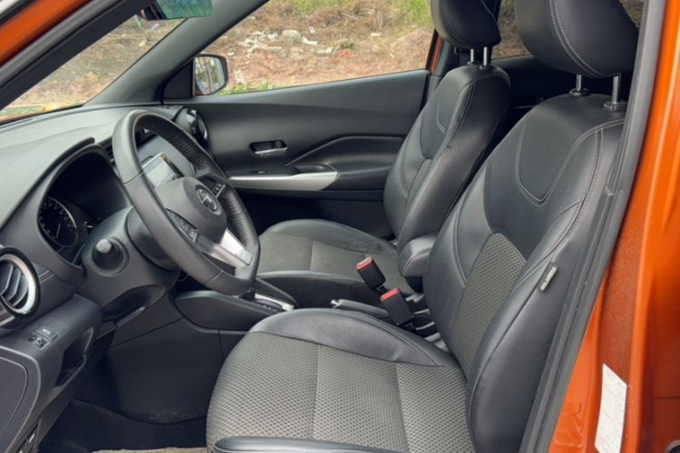 Used Nissan Kicks 2017 1.5L CVT Smart Drive Edition Interior 2