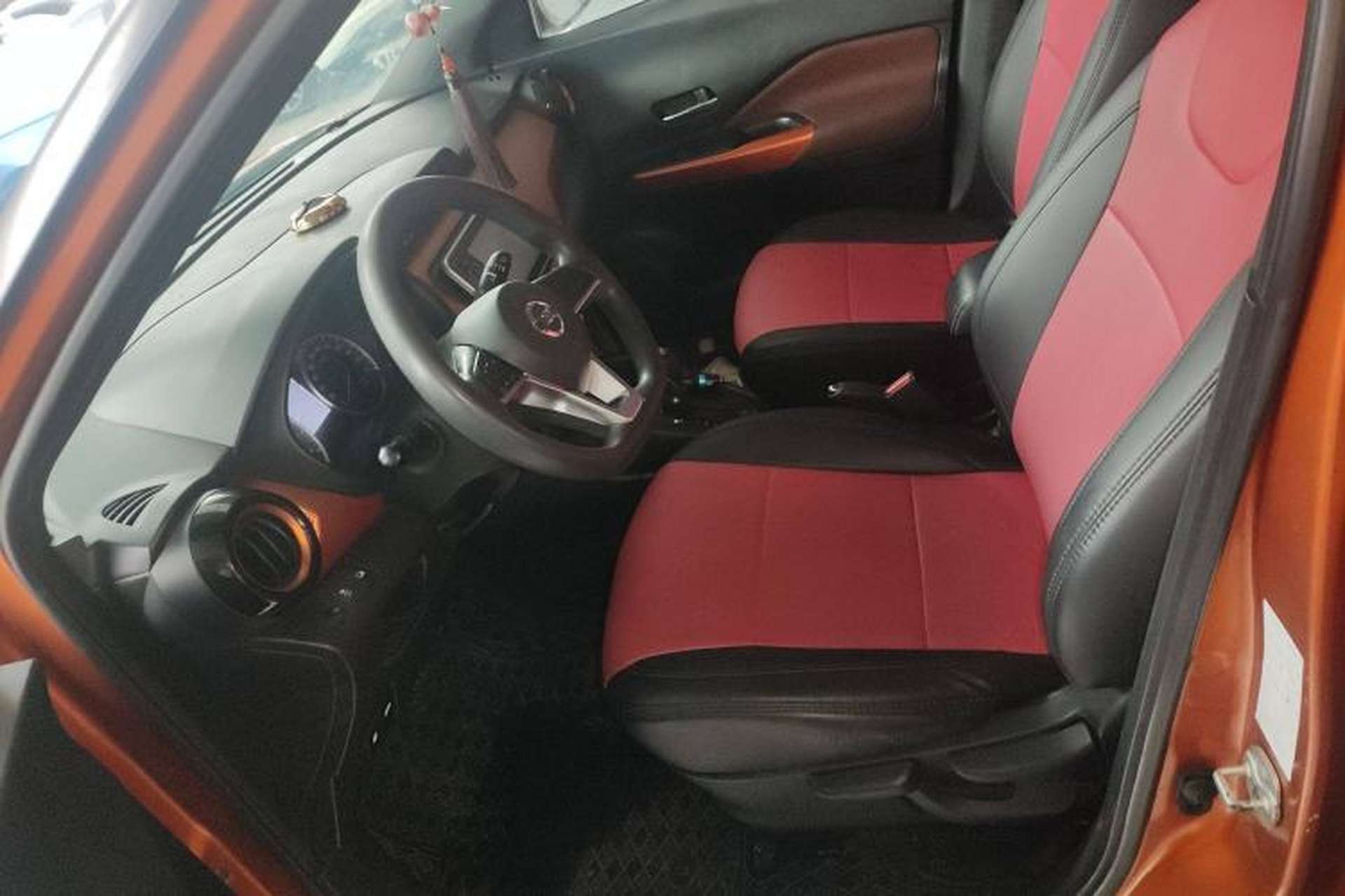 Used Nissan Kicks 2017 1.5L CVT Cool Enjoy Edition Left Front Seat