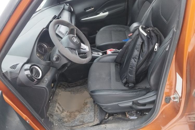Used Nissan Kicks 2017 1.5L CVT Smart Drive Edition Left Front Seat