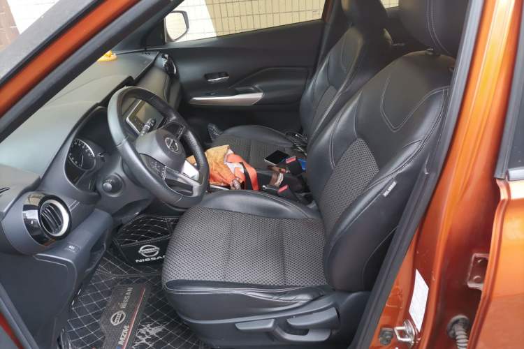 Used Nissan Kicks 2017 1.5L CVT Smart Edition Left Front Seat