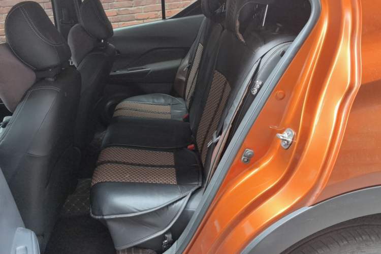 Used Nissan Kicks 2017 1.5L Manual Cool Dynamic Edition Left Rear Seat