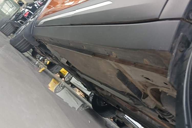 Used Nissan Kicks 2017 1.5L CVT Smart Drive Edition Left Side Sill