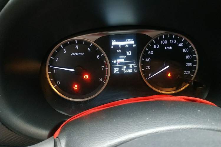 Used Nissan Kicks 2017 1.5L CVT Cool Enjoy Edition Odometer Close Up