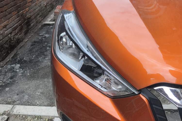 Used Nissan Kicks 2017 1.5L Manual Cool Dynamic Edition Right Front Headlight