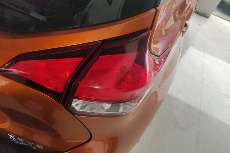 Used Nissan Kicks 2017 1.5L CVT Cool Enjoy Edition Right Rear Taillight