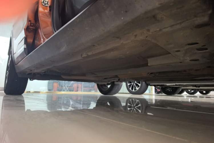 Used Nissan Kicks 2017 1.5L CVT Smart Edition Right Side Sill