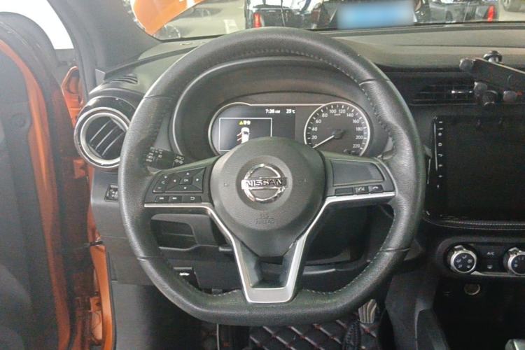 Used Nissan Kicks 2017 1.5L CVT Smart Drive Edition Steering Wheel